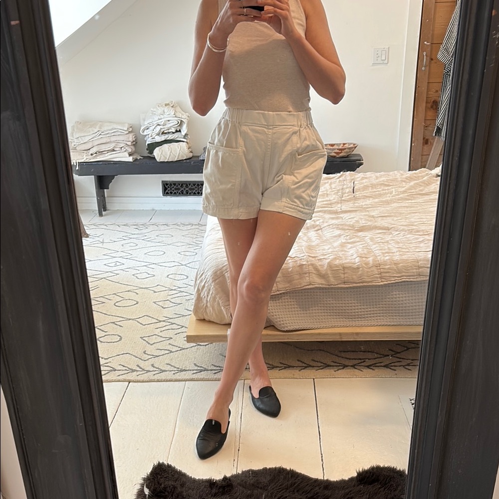 Uniqlo high waisted White Shorts
